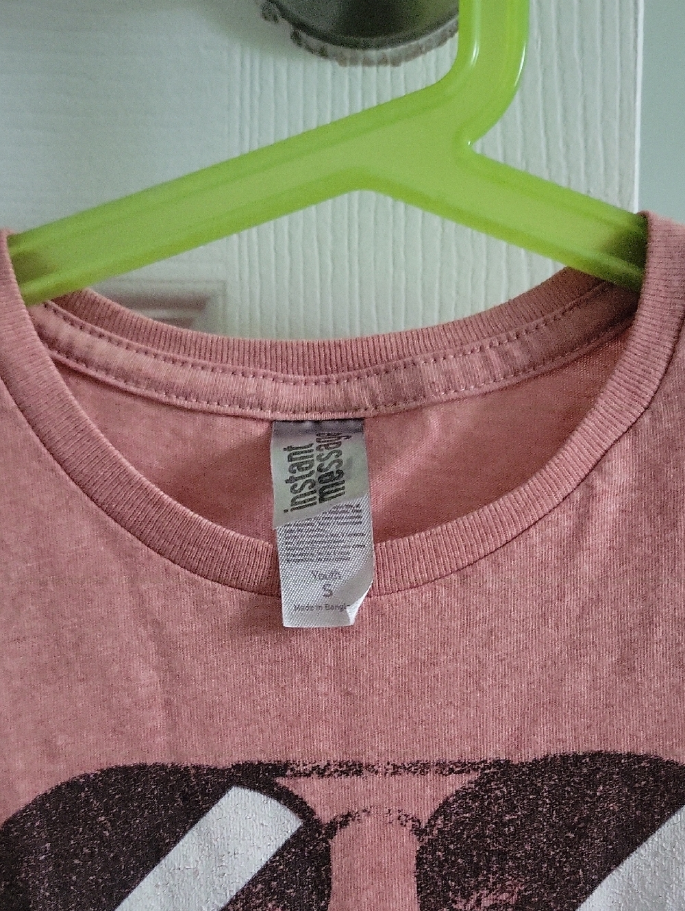 The Dude Abides Pink Graphic Tee - Picture 4 of 5